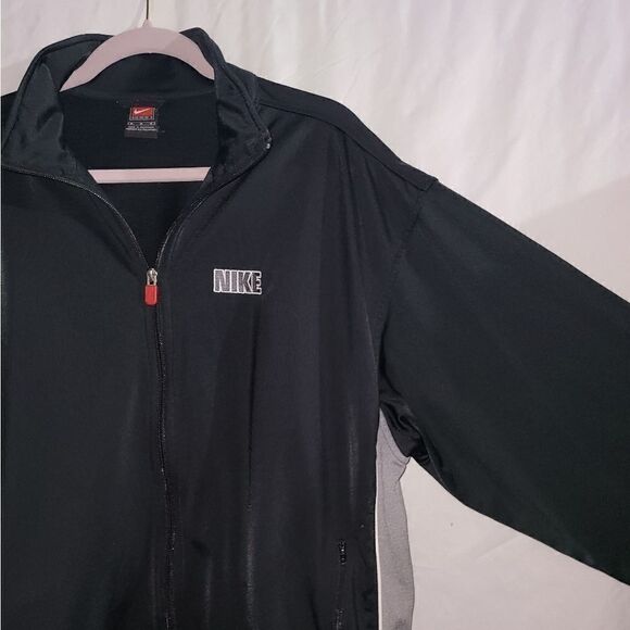 Nike Basketball Black Red Full Zip Sweater Size M - Picture 3 of 10